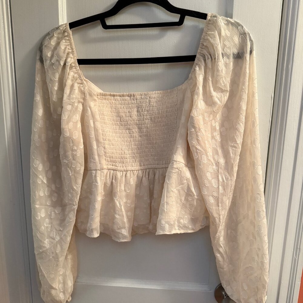 Cream blouse size M - Picture 7 of 8